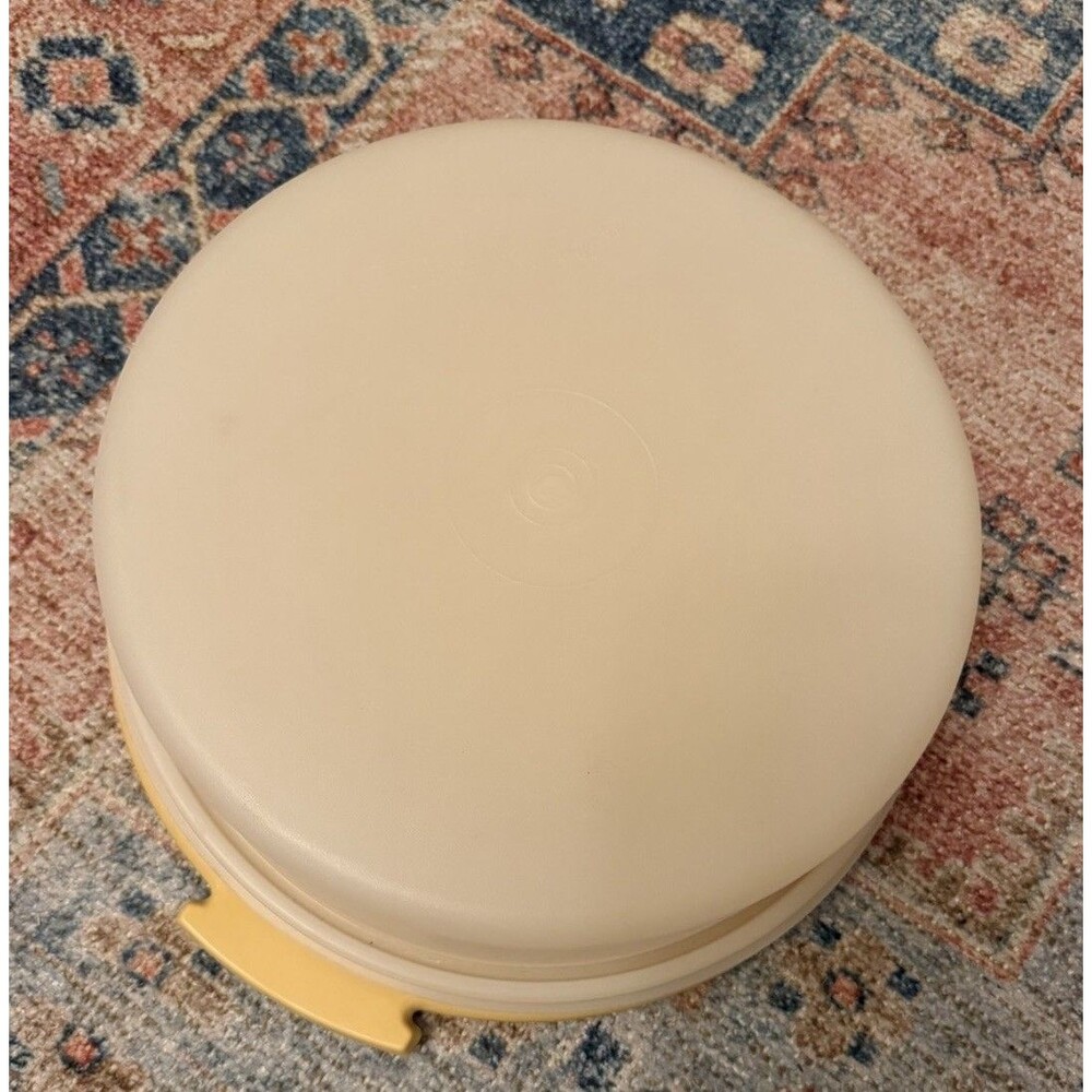 VINTAGE 1970'S TUPPERWARE HARVEST GOLD PIE CAKE CARRIER 719-4 NO HANDLE EUC